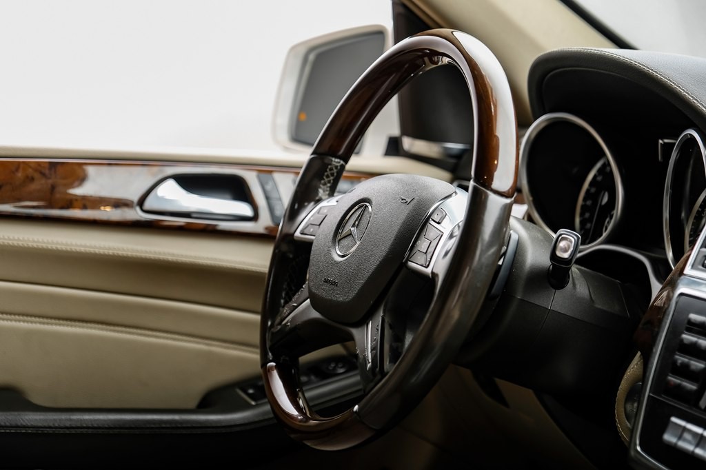 2015 Mercedes-Benz M-Class Image 13