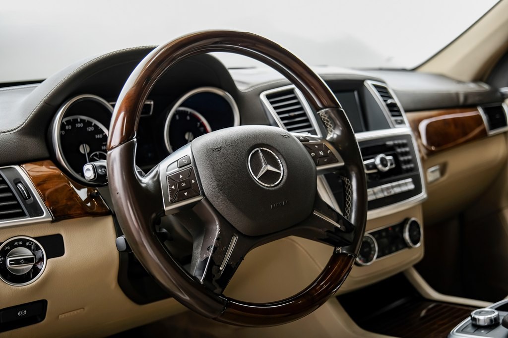 2015 Mercedes-Benz M-Class Image 14