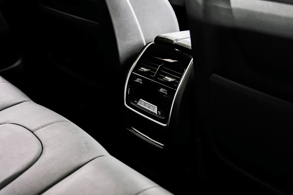 2019 BMW X5 Image 48