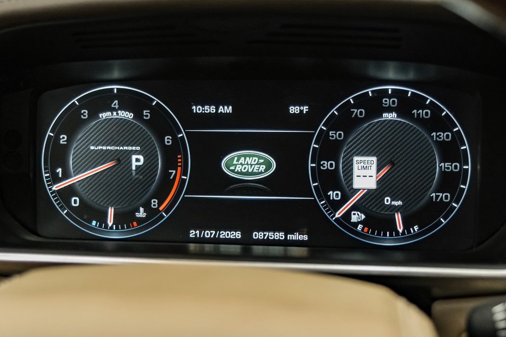 2016 Land Rover Range Rover Image 17