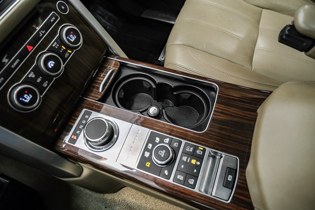 2016 Land Rover Range Rover Image 22