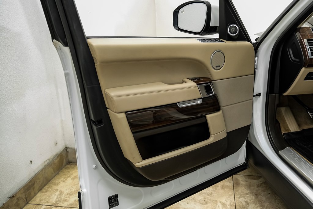 2016 Land Rover Range Rover Image 40