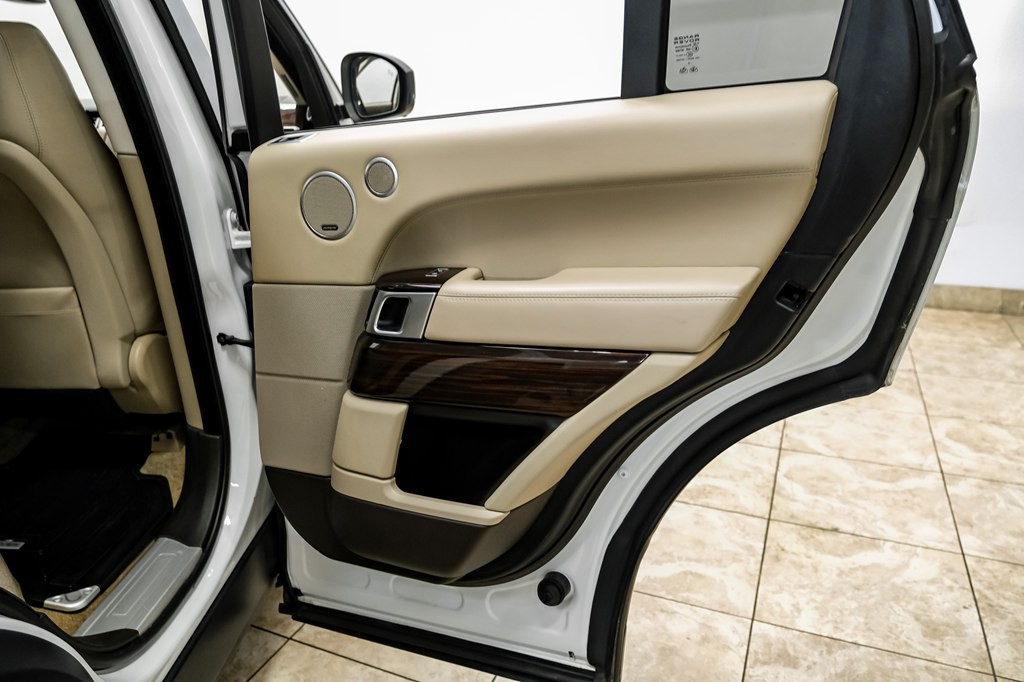 2016 Land Rover Range Rover Image 45