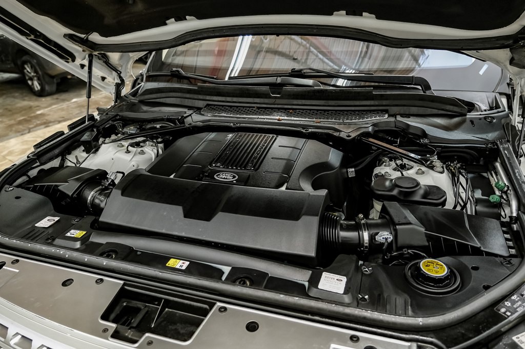 2016 Land Rover Range Rover Image 48