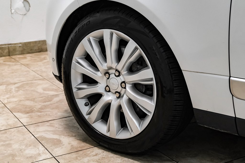 2016 Land Rover Range Rover Image 56