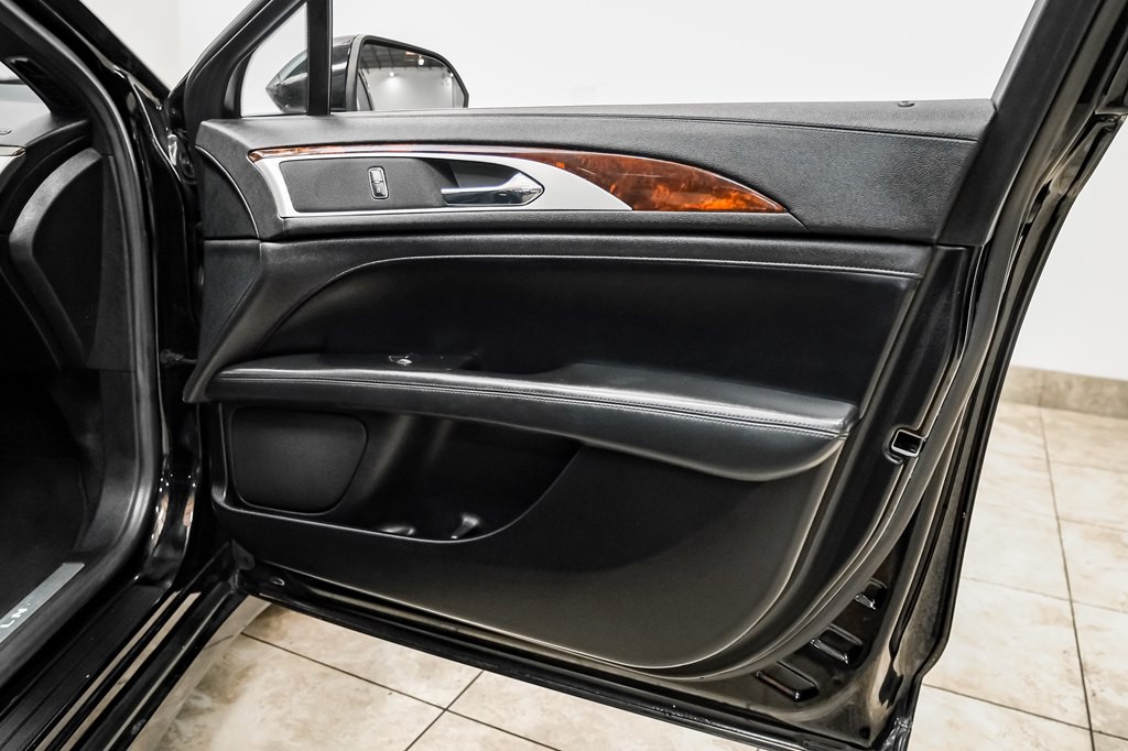 2017 Lincoln MKZ Image 43
