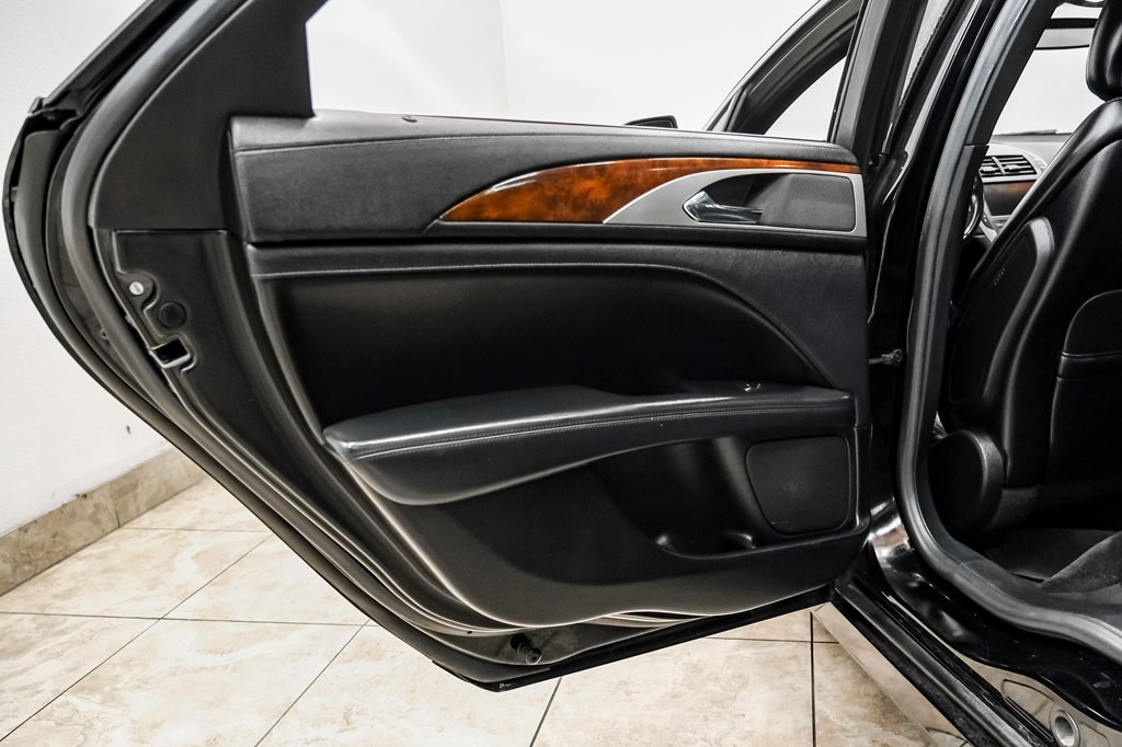 2017 Lincoln MKZ Image 44