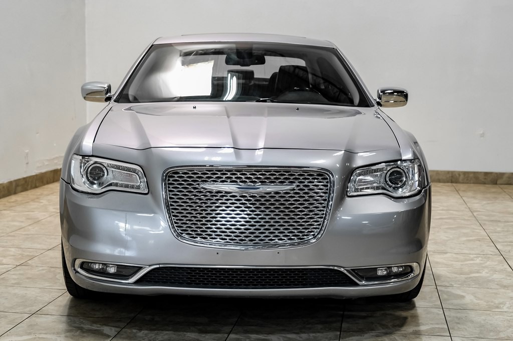 2016 Chrysler 300 Image 14