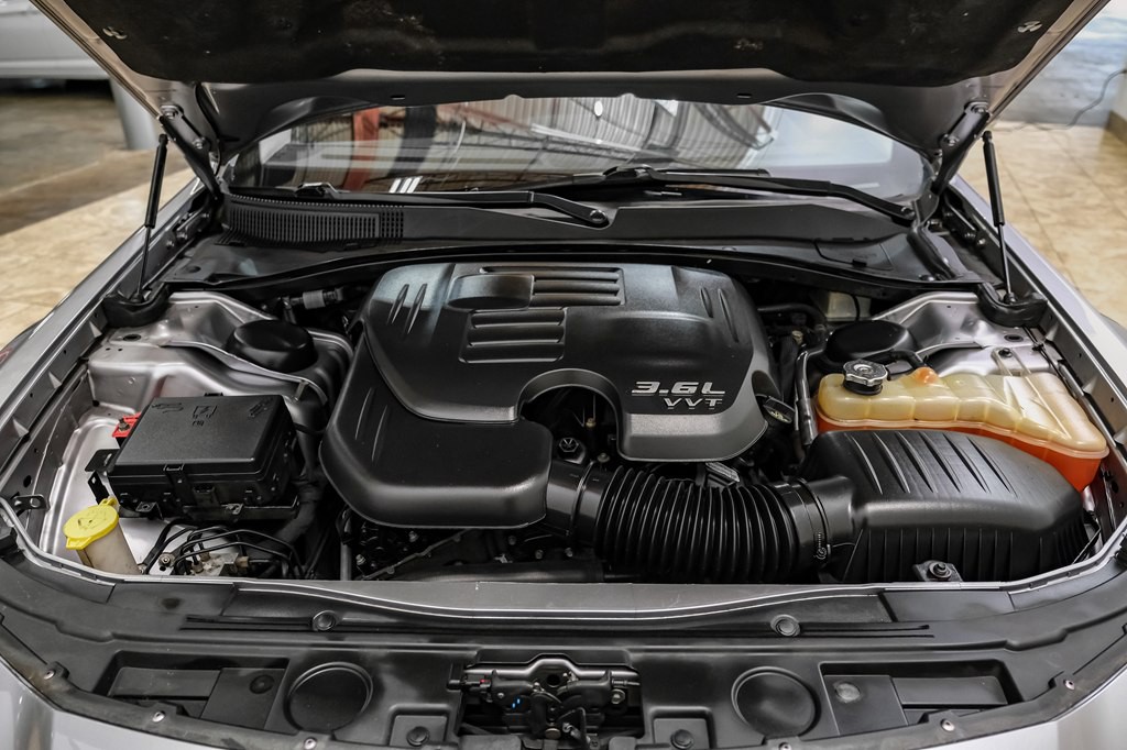 2016 Chrysler 300 Image 54