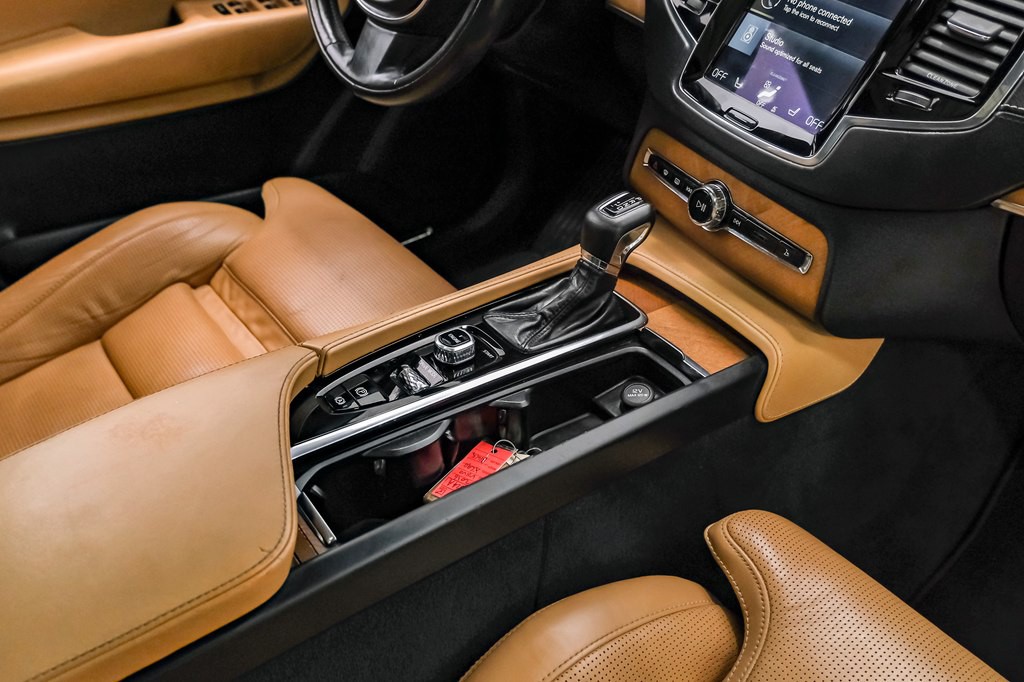 2016 Volvo XC90 Image 21