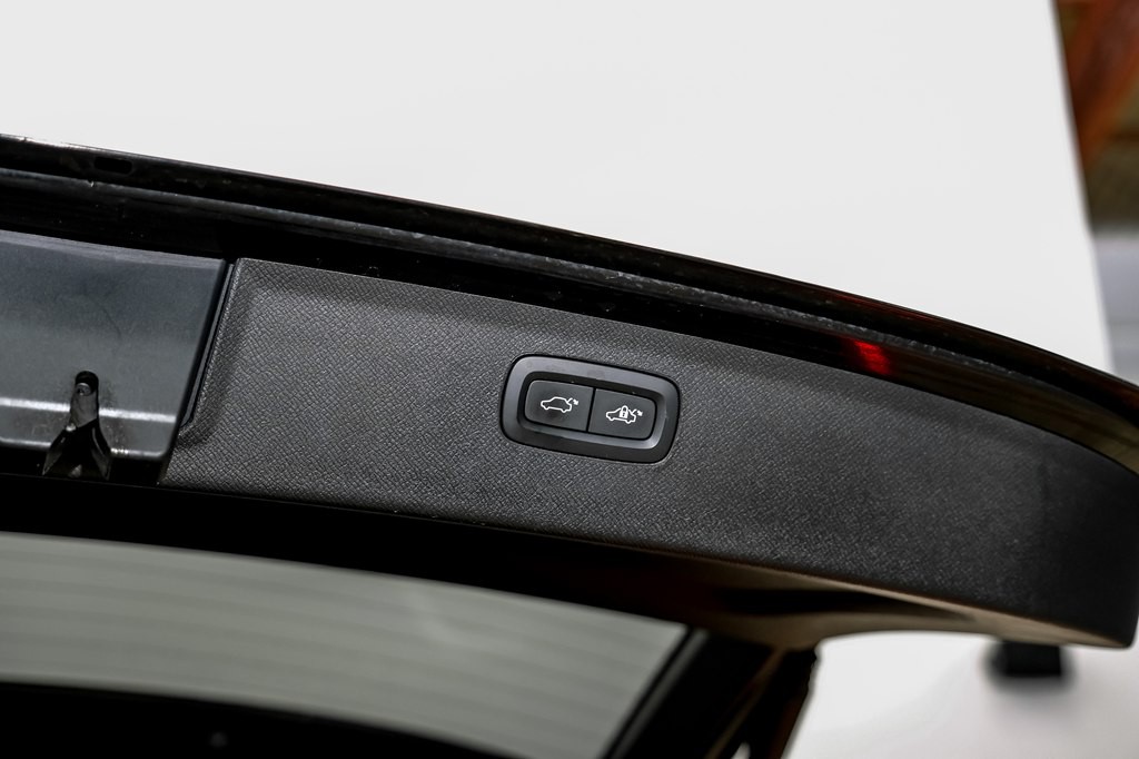 2016 Volvo XC90 Image 47
