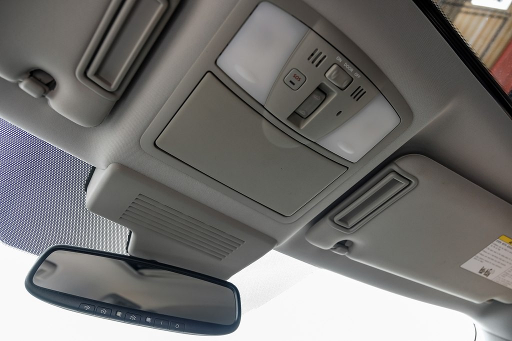 2018 Nissan Armada Image 41