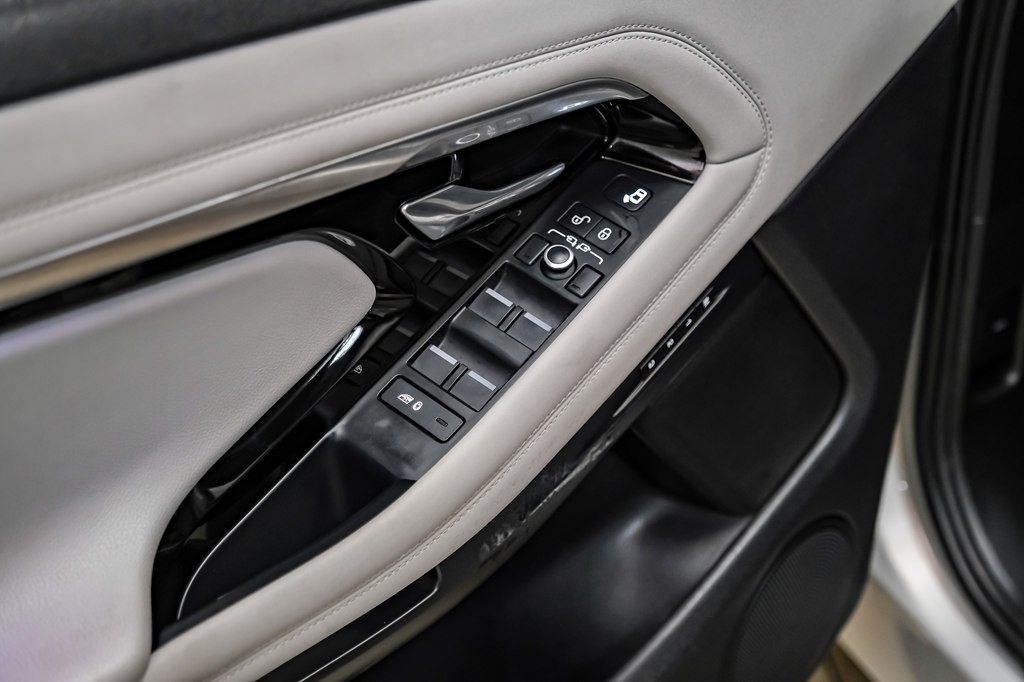 2020 Land Rover Range Rover Evoque Image 36
