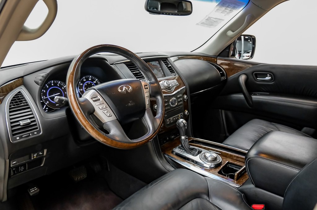 2016 INFINITI QX80 Image 3