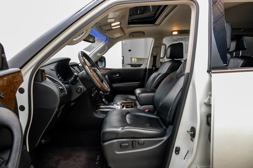 2016 INFINITI QX80 Image 4