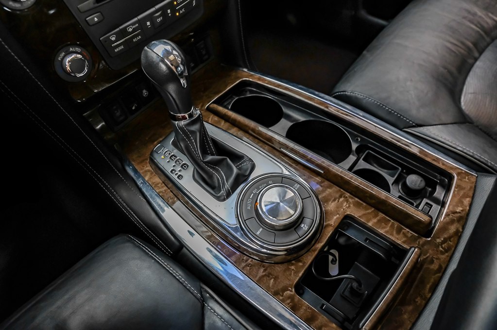 2016 INFINITI QX80 Image 27