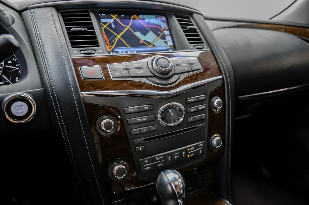 2016 INFINITI QX80 Image 28