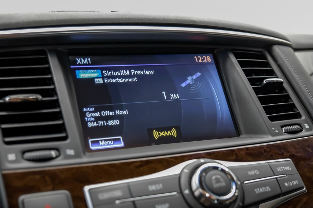 2016 INFINITI QX80 Image 32