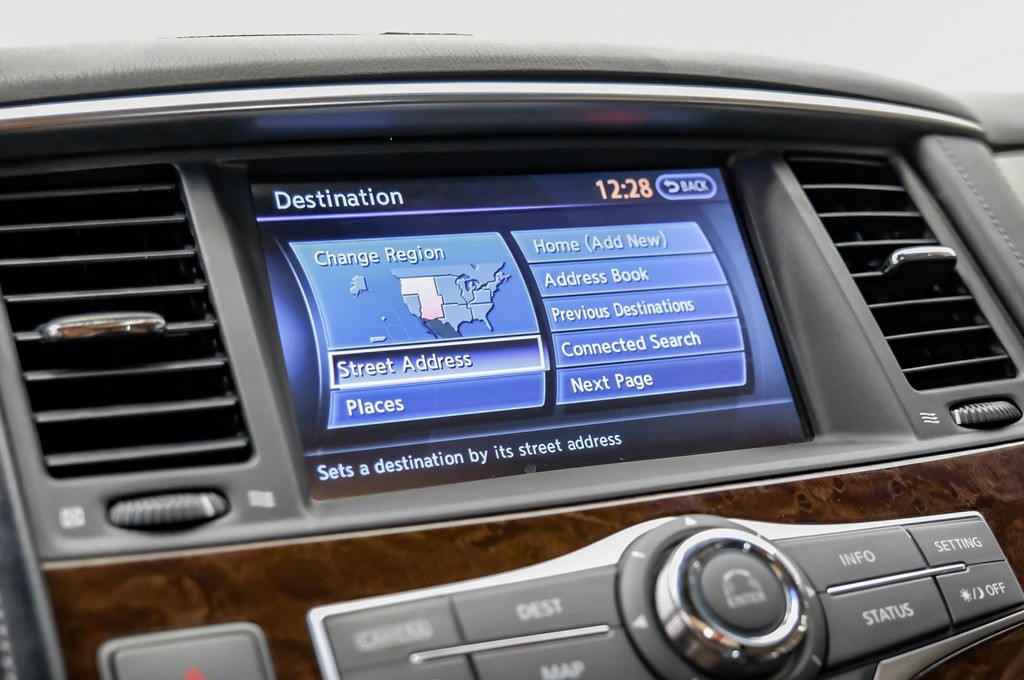2016 INFINITI QX80 Image 33