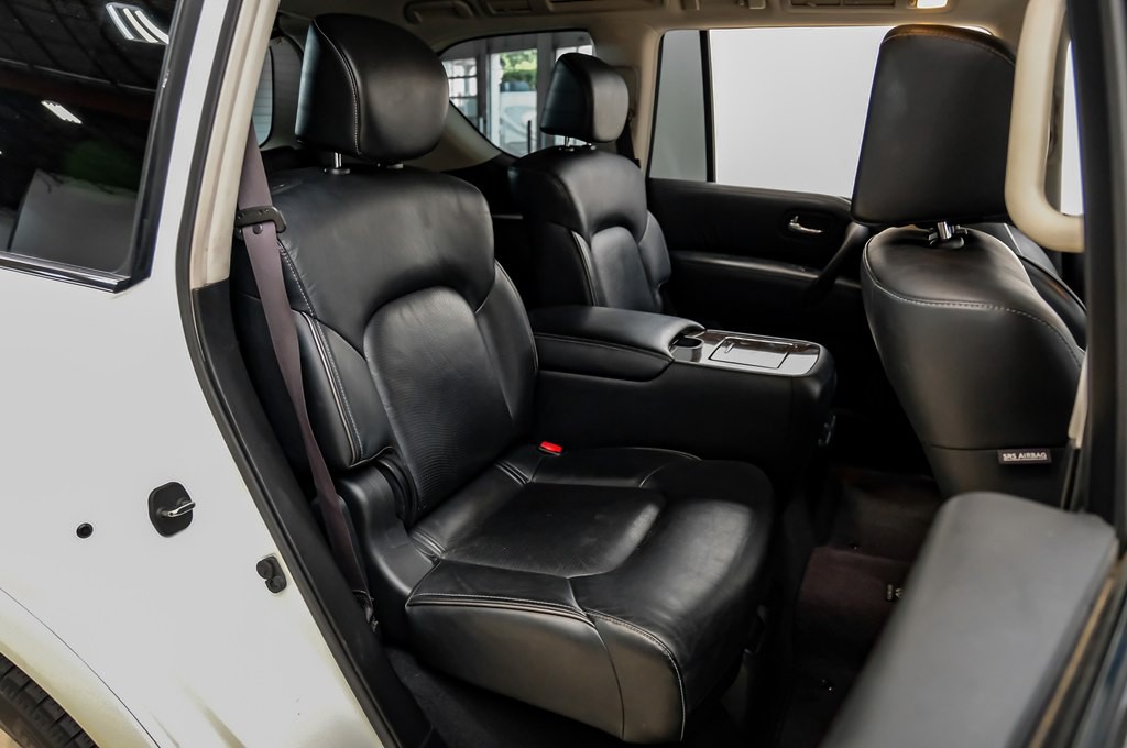 2016 INFINITI QX80 Image 40