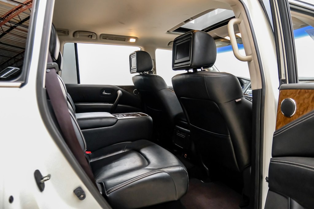 2016 INFINITI QX80 Image 41