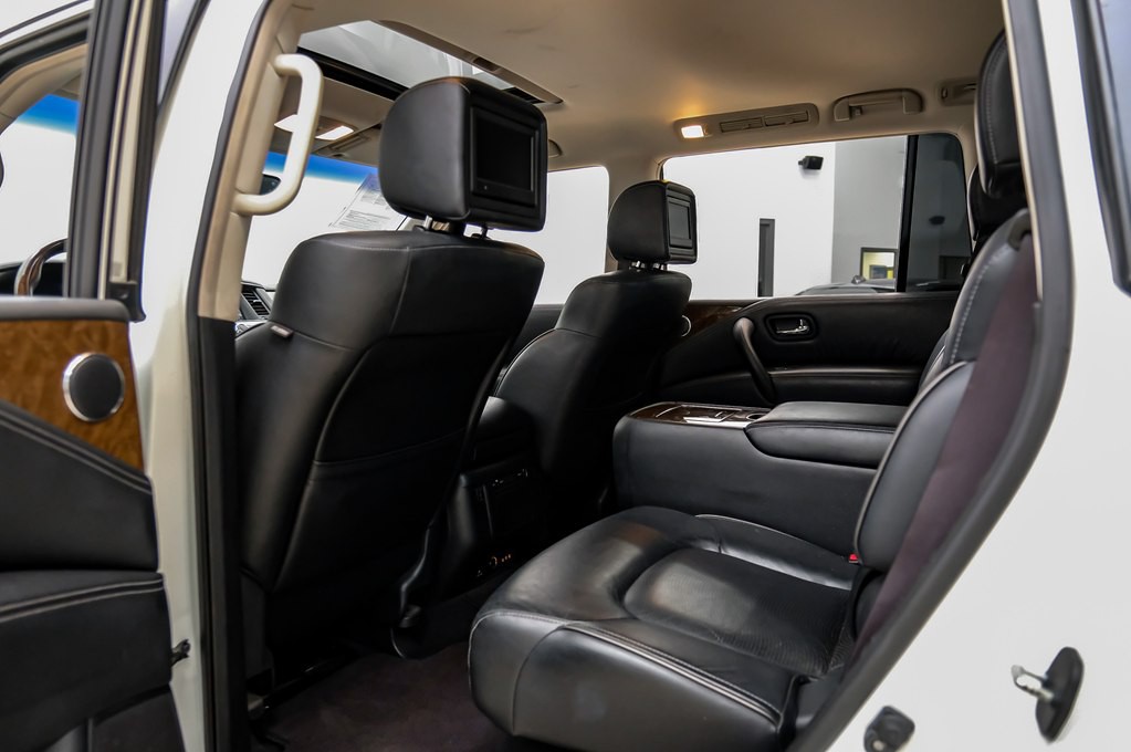 2016 INFINITI QX80 Image 43