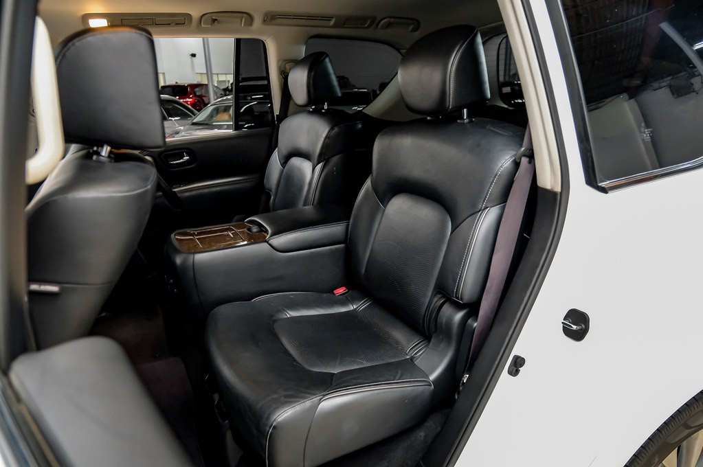 2016 INFINITI QX80 Image 44