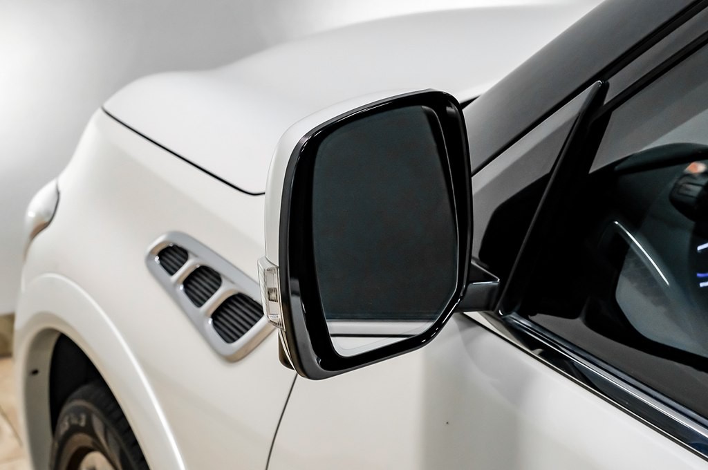 2016 INFINITI QX80 Image 45