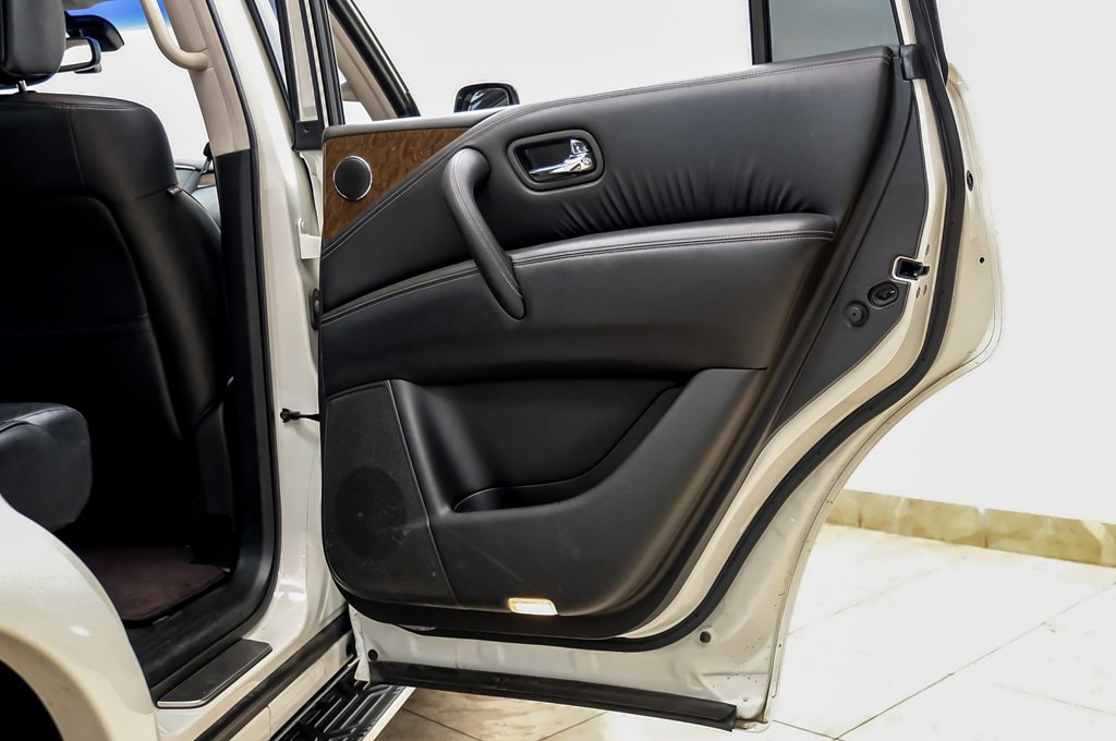 2016 INFINITI QX80 Image 51