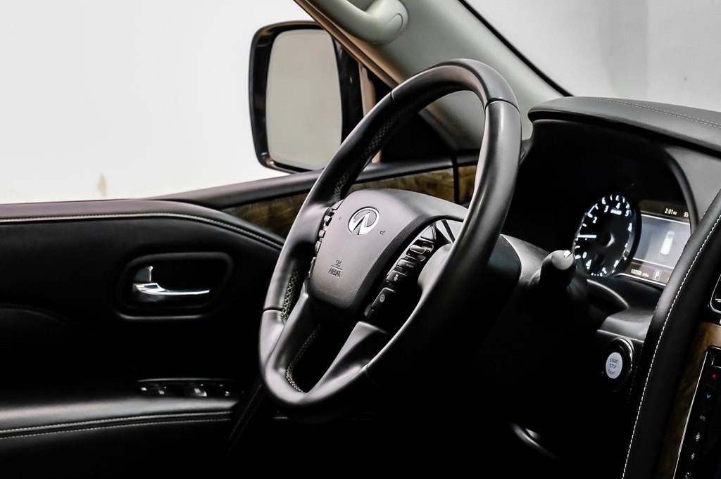 2021 INFINITI QX80 Image 17
