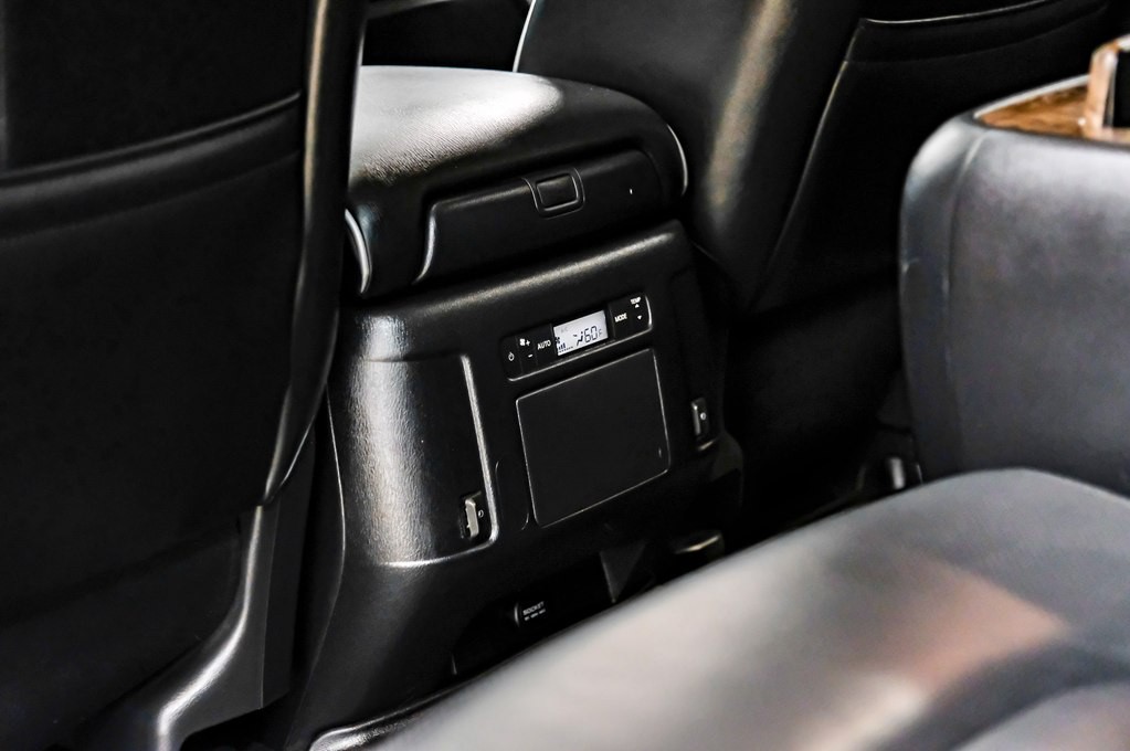 2021 INFINITI QX80 Image 45