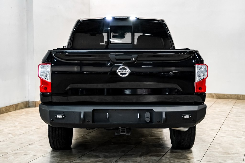 2019 Nissan Titan Image 8
