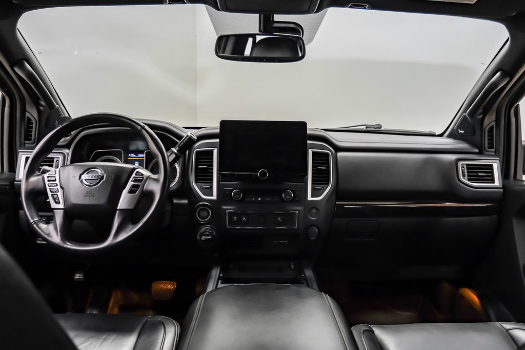 2019 Nissan Titan Image 11