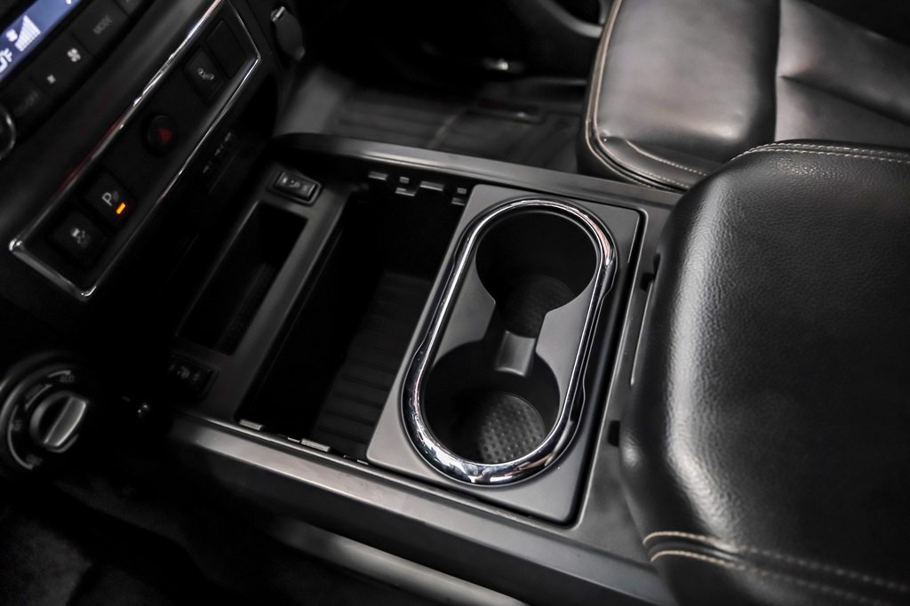 2019 Nissan Titan Image 21