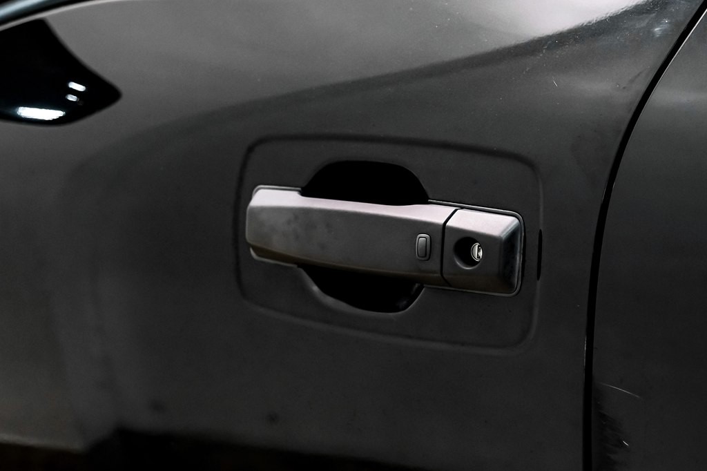 2019 Nissan Titan Image 36