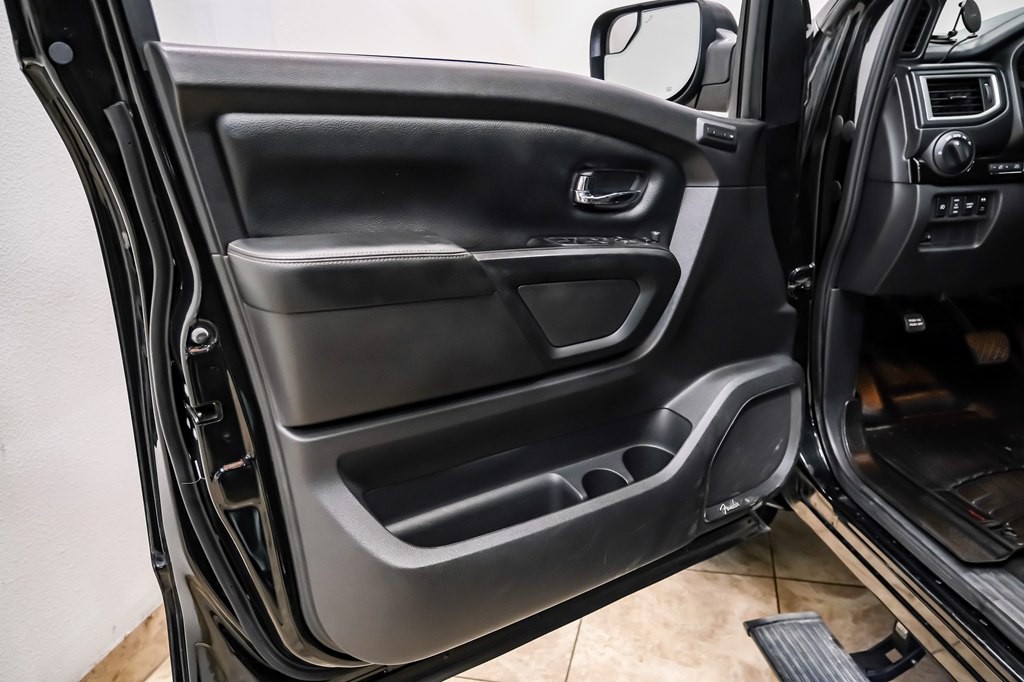 2019 Nissan Titan Image 37