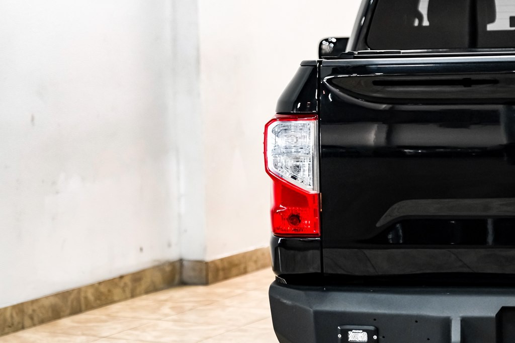 2019 Nissan Titan Image 43