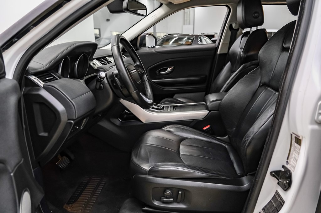 2017 Land Rover Range Rover Evoque Image 4