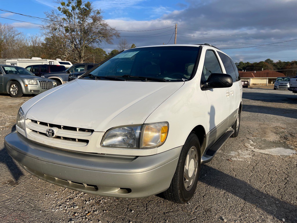 1998 Toyota Sienna Image 5