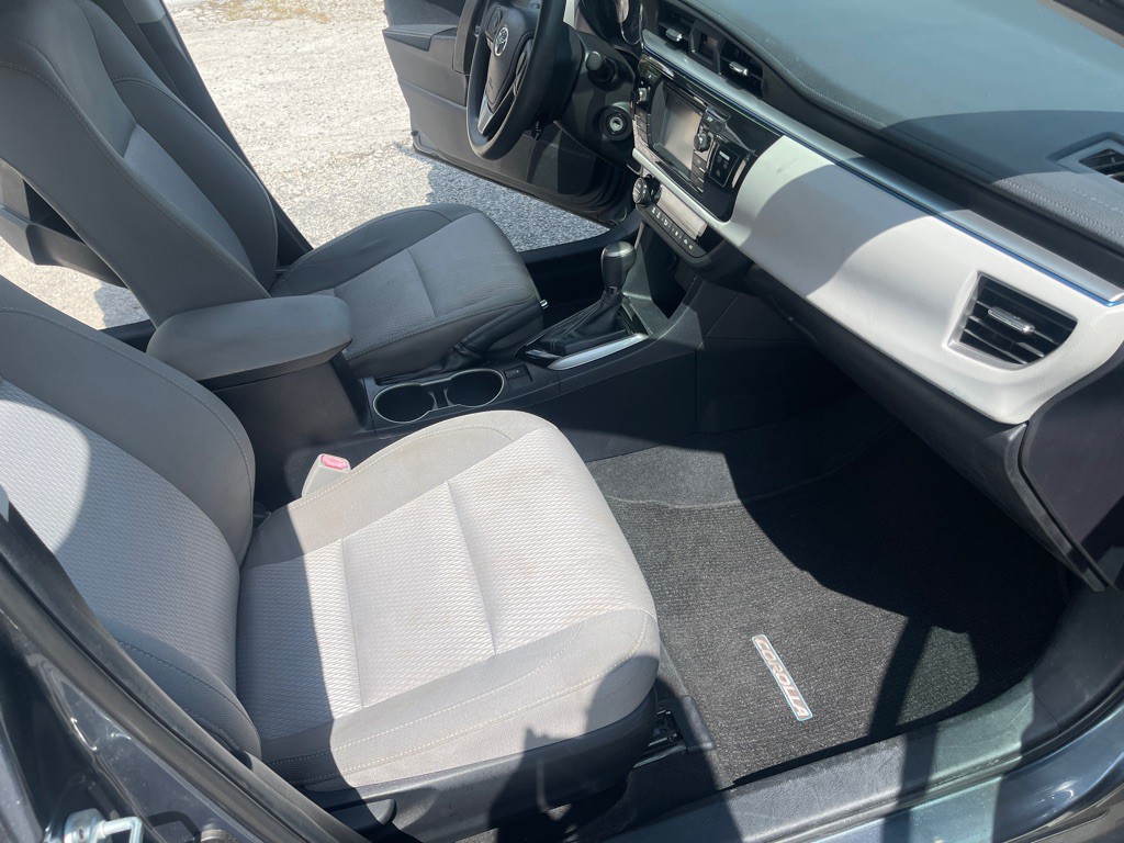 2015 Toyota Corolla Image 16