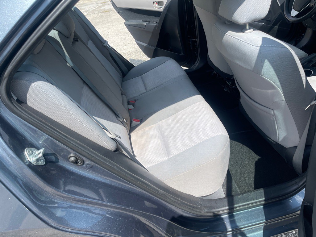 2015 Toyota Corolla Image 18