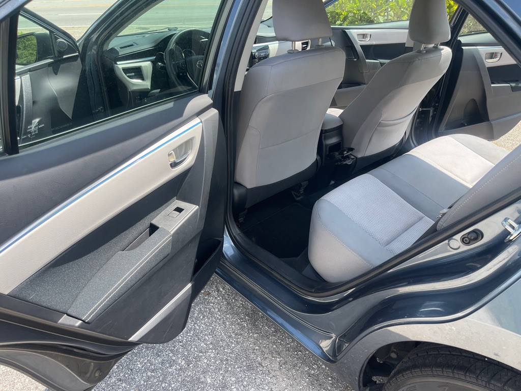 2015 Toyota Corolla Image 19