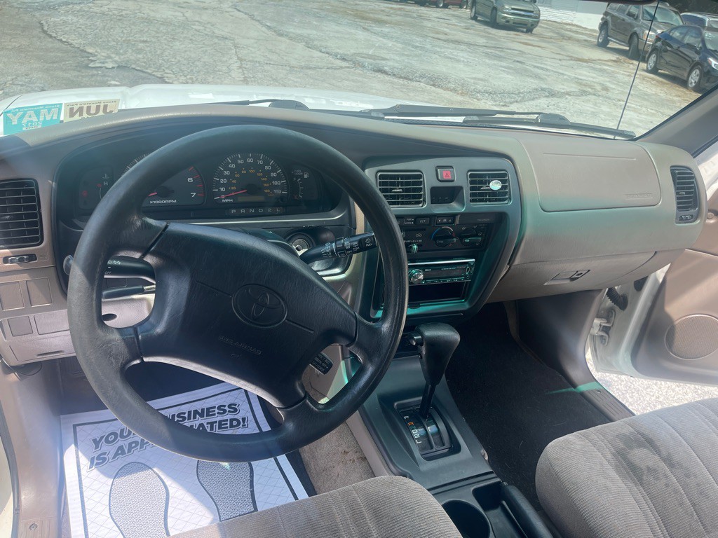 2000 Toyota 4Runner Image 10