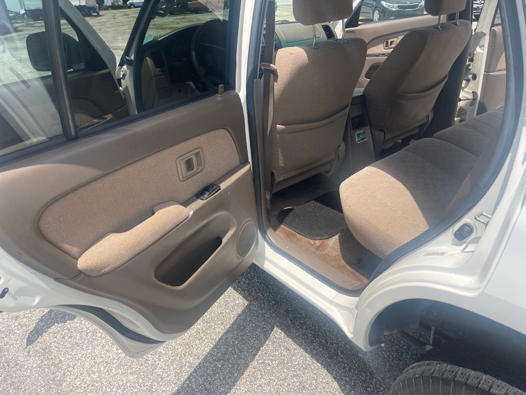 2000 Toyota 4Runner Image 11