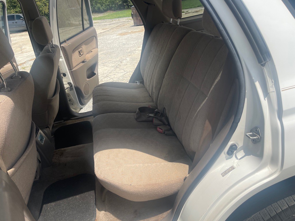 2000 Toyota 4Runner Image 12