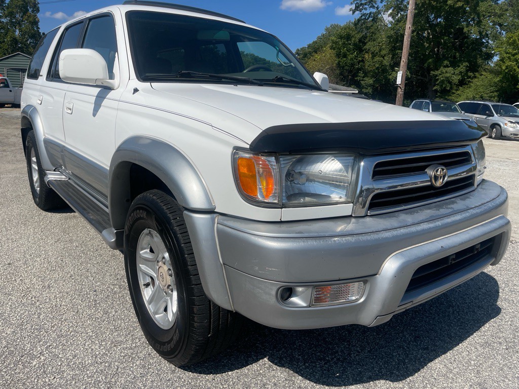 2000 Toyota 4Runner Image 2