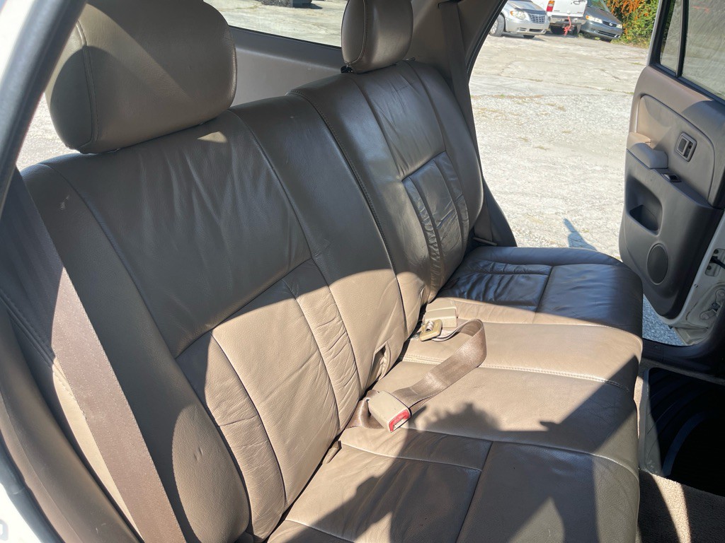 2000 Toyota 4Runner Image 13