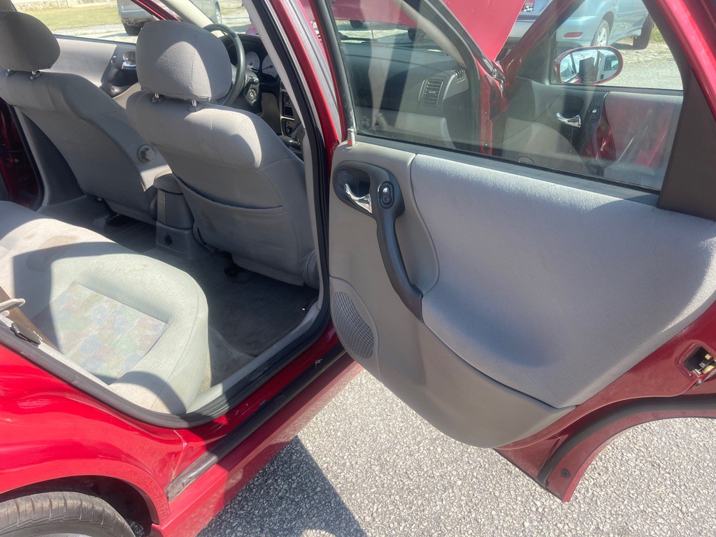 2003 Saturn L200 Image 14