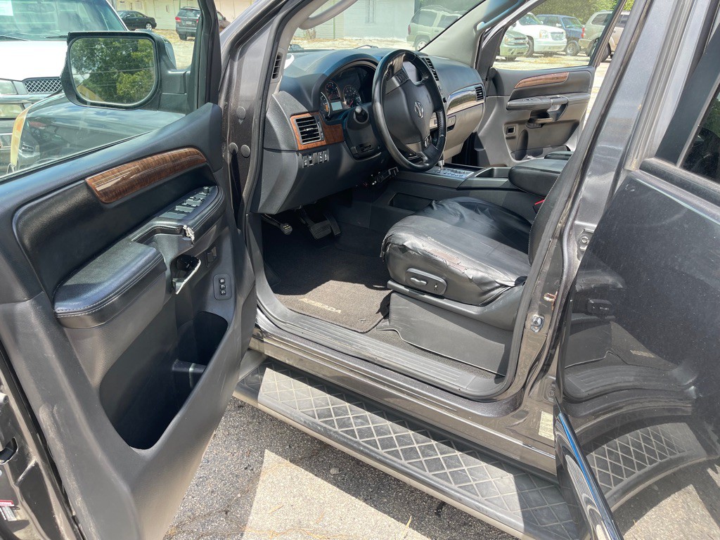 2012 Nissan Armada Image 10