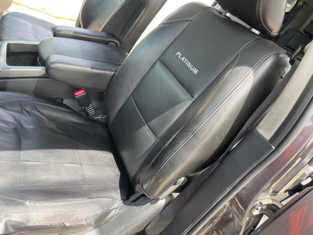 2012 Nissan Armada Image 12